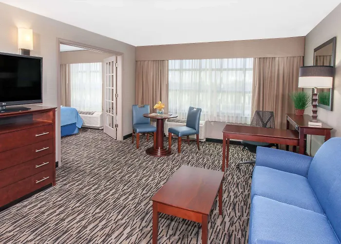 Wyndham Garden Elk Grove Village - O\'Hare